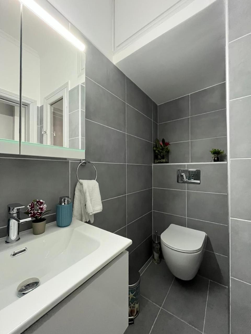 Acropolis Luxury Apartments Parthenon View เอเธนส์ ภายนอก รูปภาพ